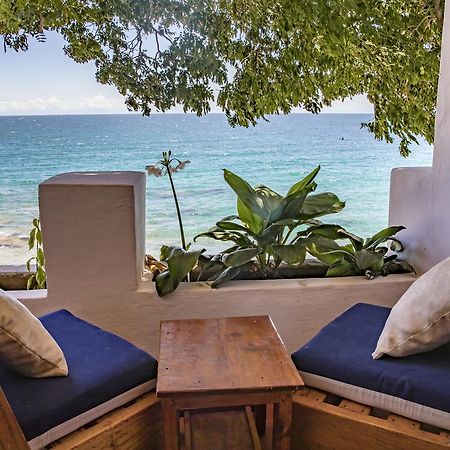 Njaya Lodge Nkhata Bay Esterno foto