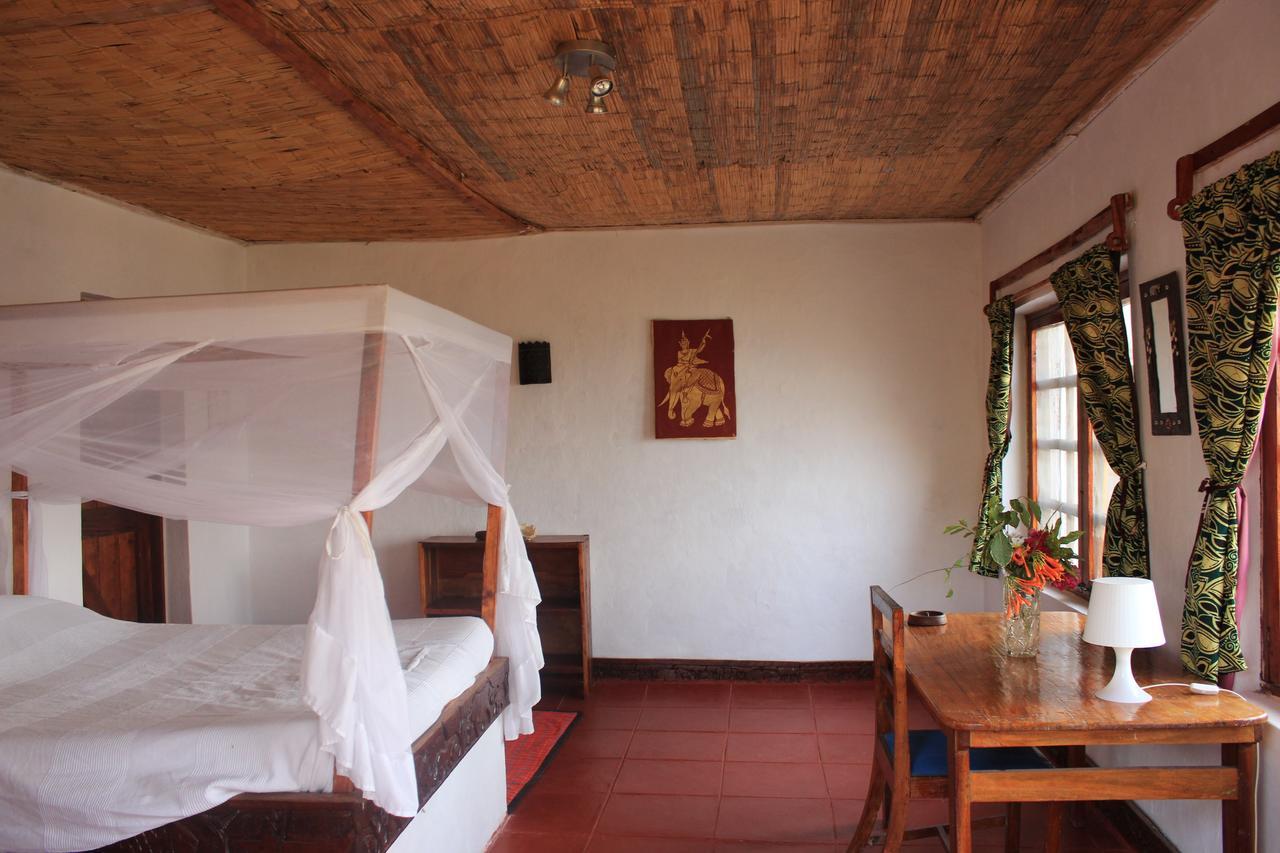 Njaya Lodge Nkhata Bay Esterno foto