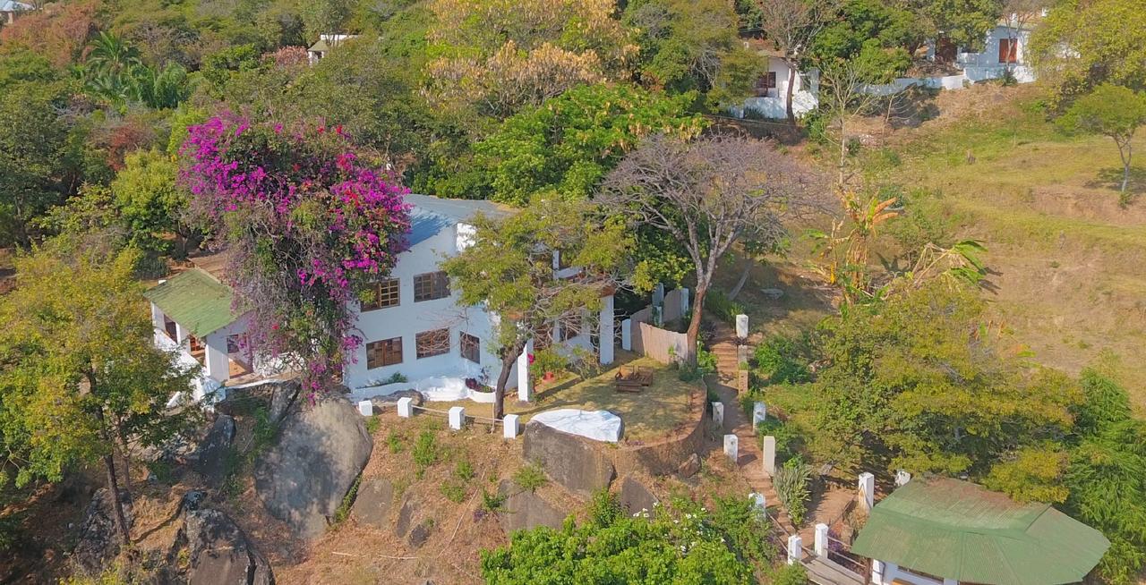 Njaya Lodge Nkhata Bay Esterno foto