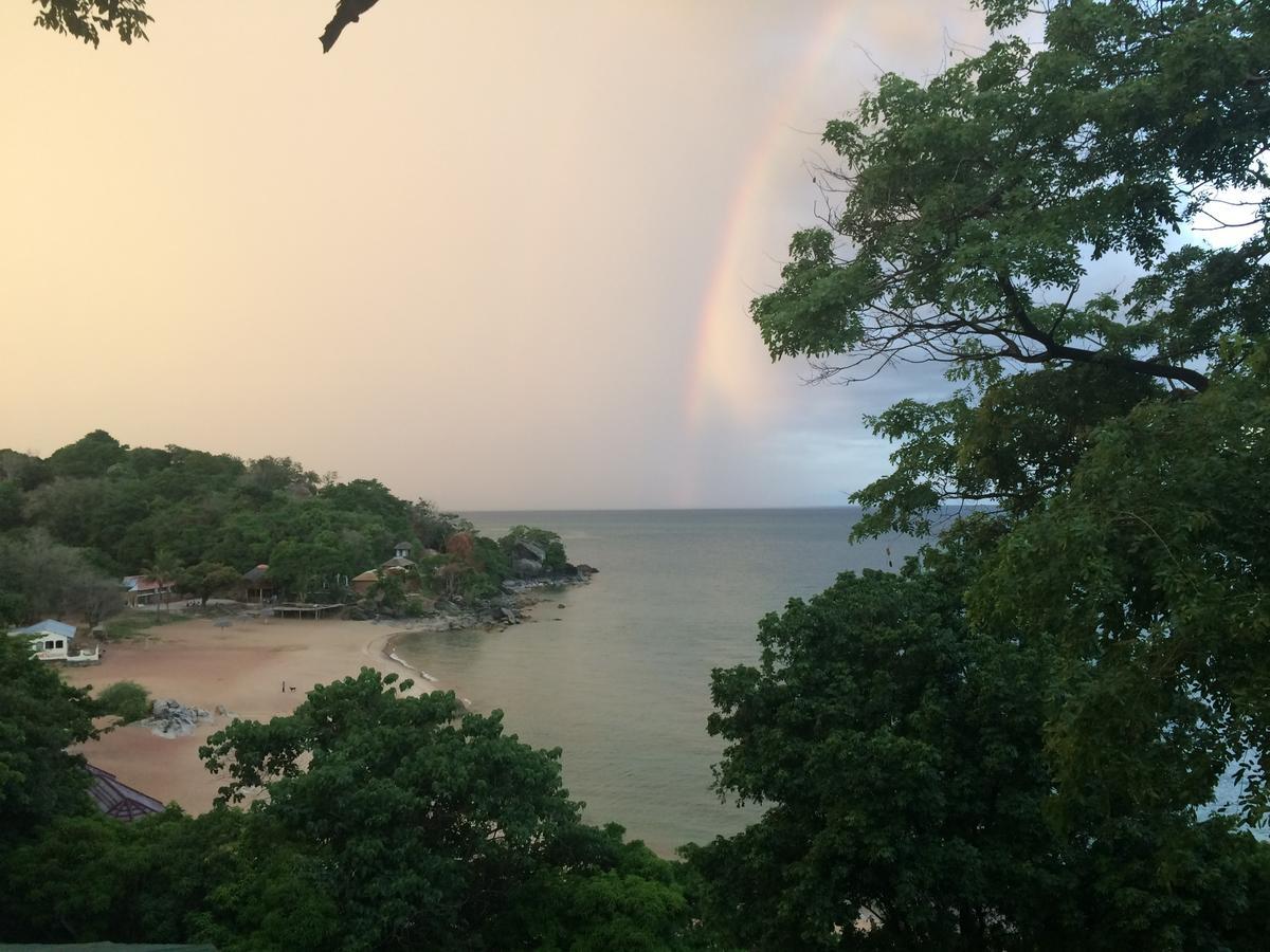 Njaya Lodge Nkhata Bay Esterno foto