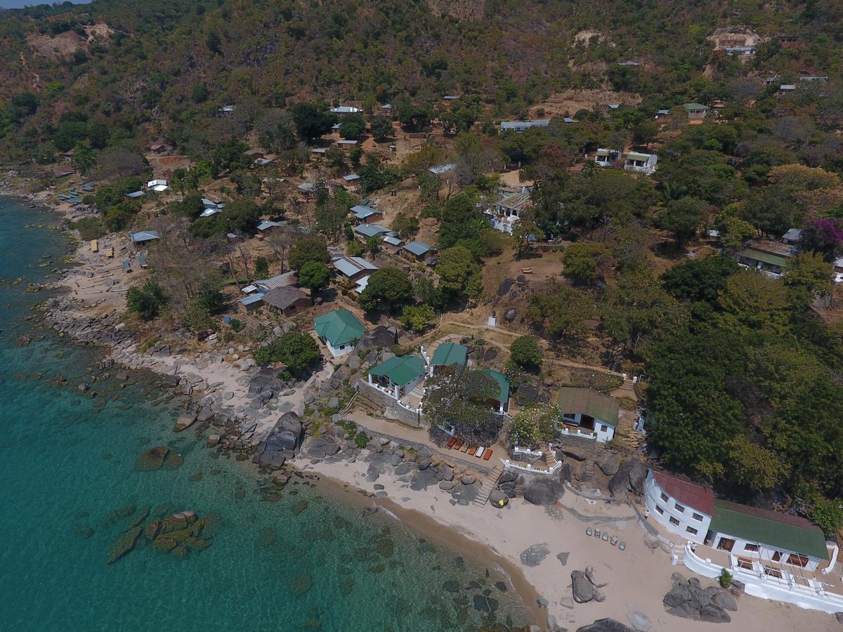 Njaya Lodge Nkhata Bay Esterno foto