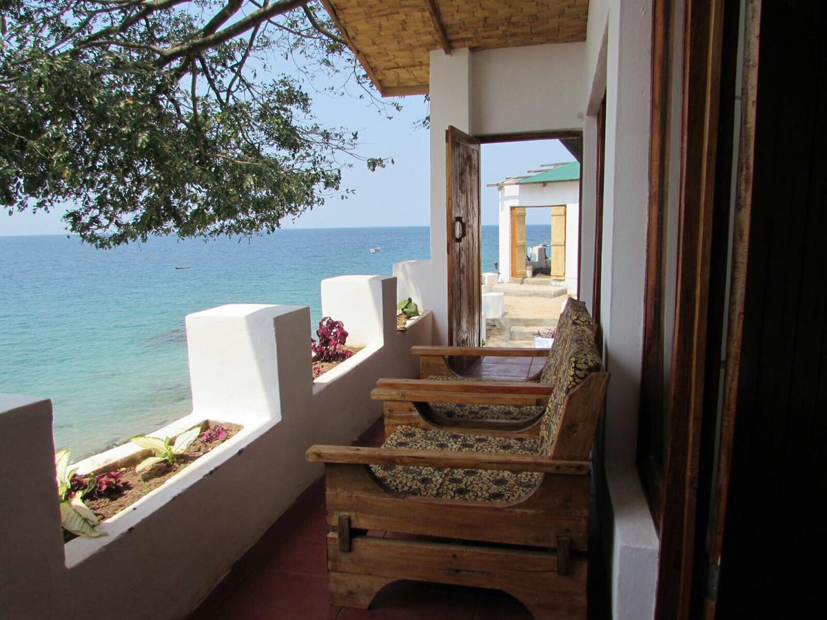 Njaya Lodge Nkhata Bay Esterno foto