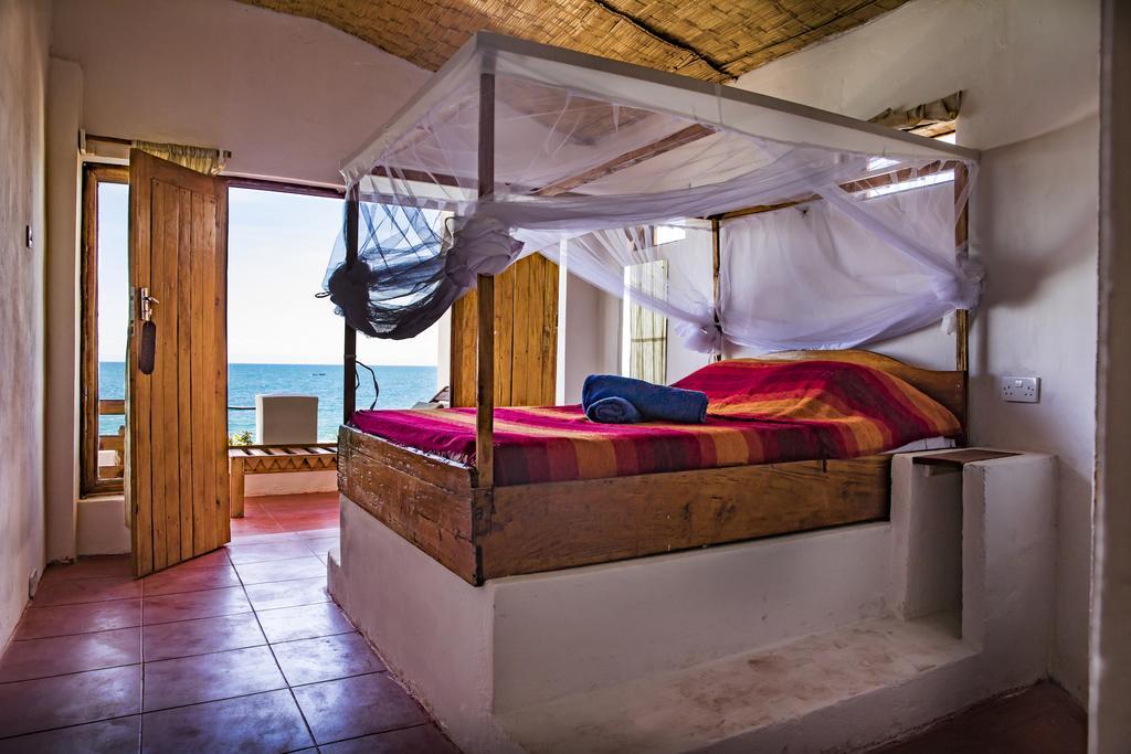 Njaya Lodge Nkhata Bay Esterno foto